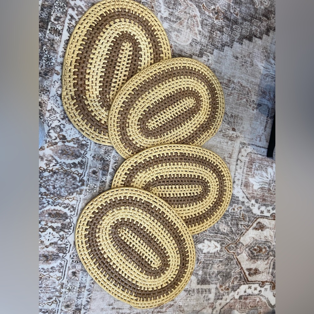 Vintage oval placemats